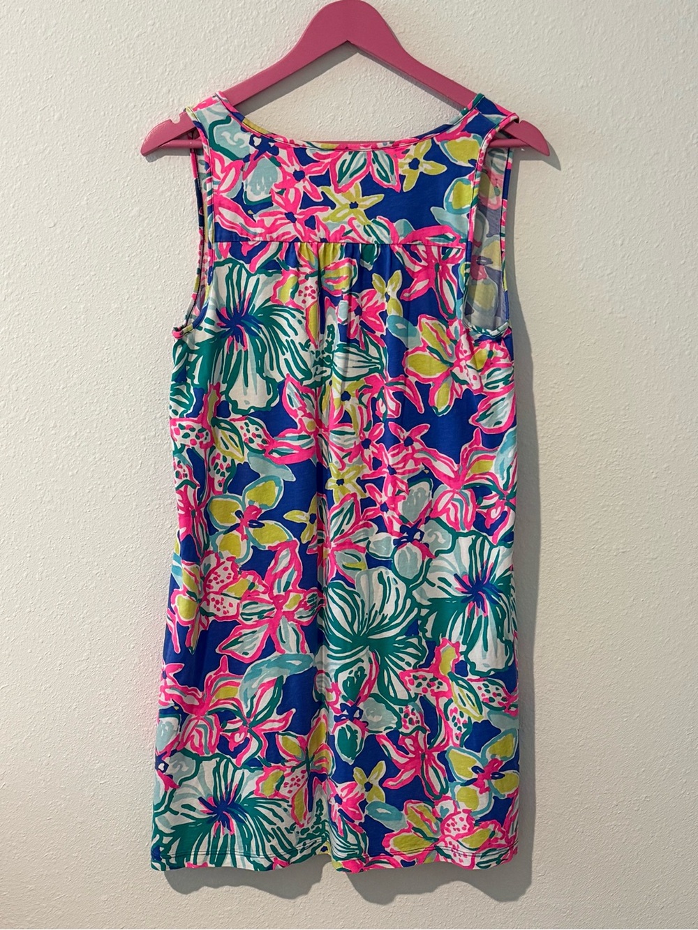 Lilly Pulitzer Blythe swing dress in the "Casa Azul" floral print. - Picture 2 of 3